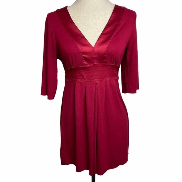 Express Solid Red 3/4 Quarter Sleeve V Neck Tie Up Back Soft Peplum Blouse L - Picture 1 of 10